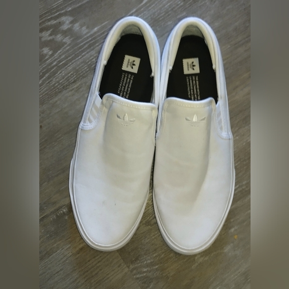 adidas Originals Other - 𝅺100% Authentic, brand new and stylish looking Men's Adidas. Size 10